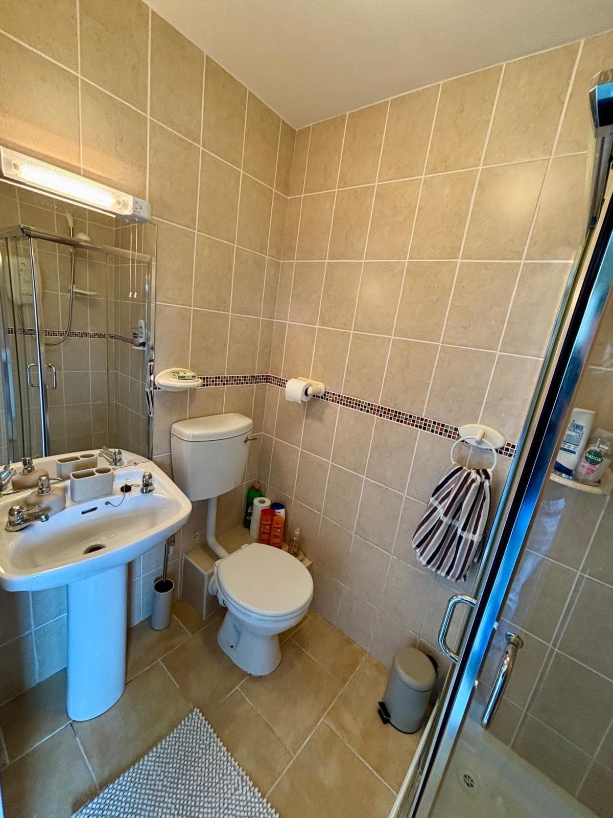 En-suite bathroom